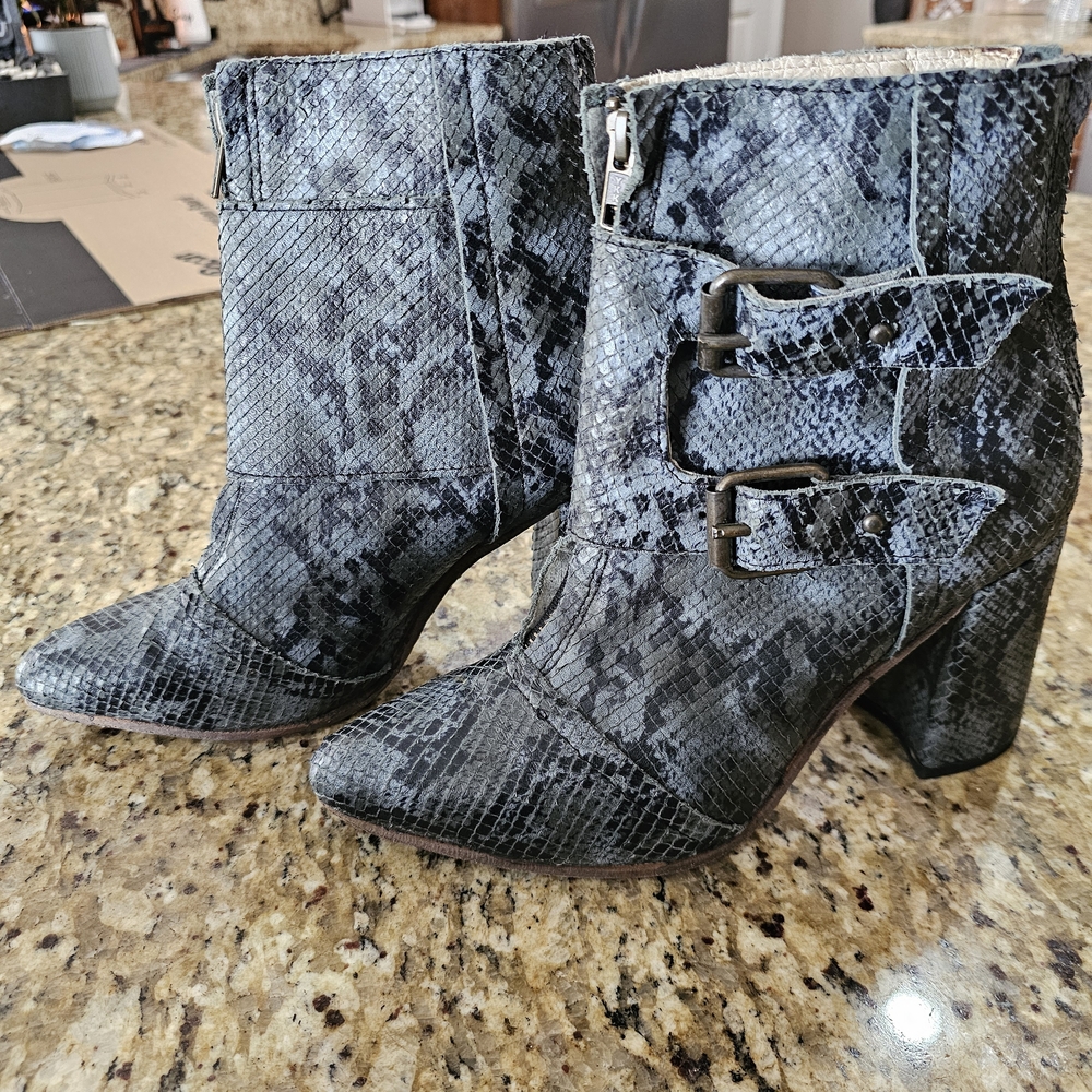 Freebird by Steven Black and Gray Snake Print Joey Heeled Boots